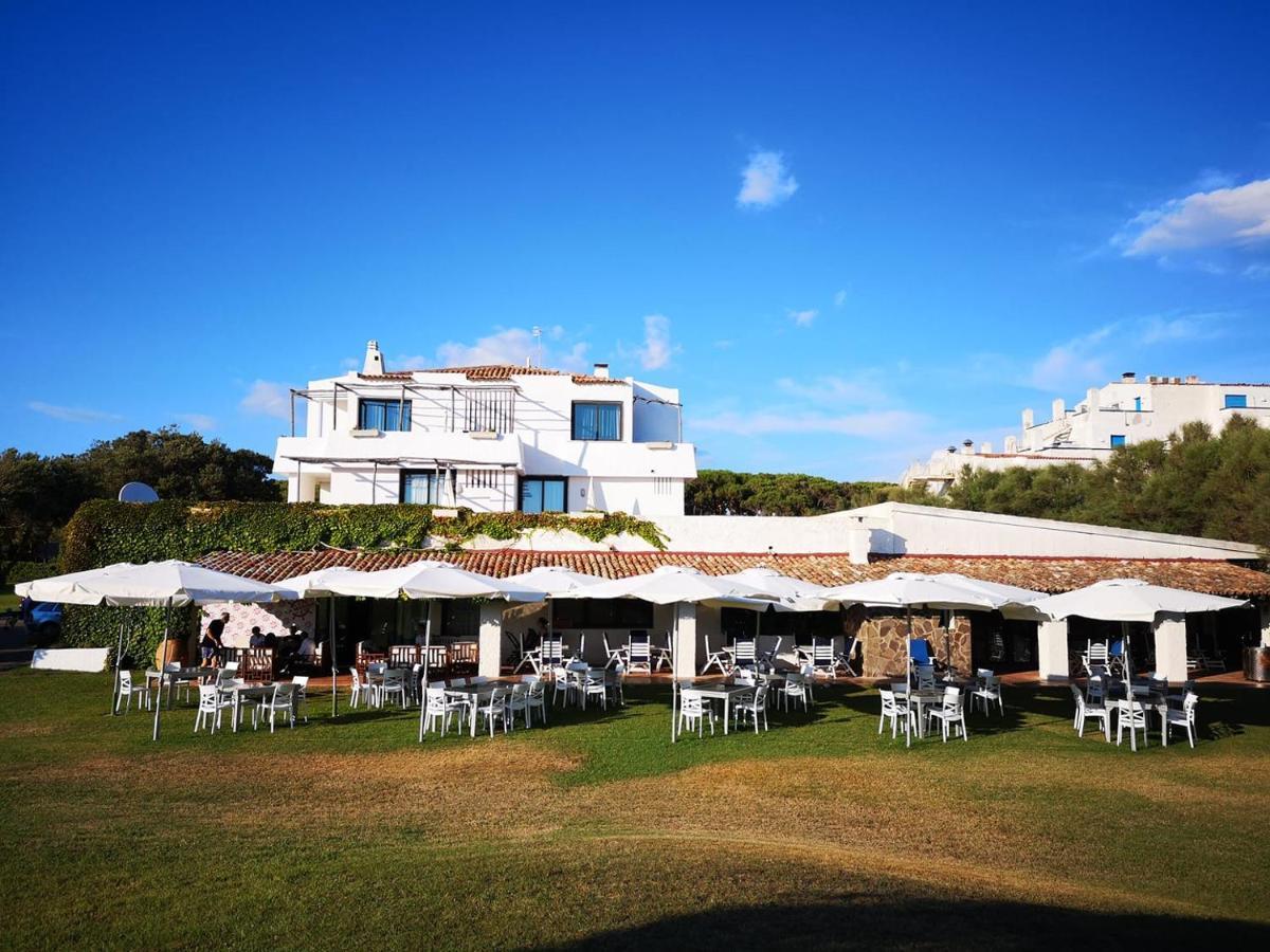 Hotel Della Baia Бая Домиция Екстериор снимка