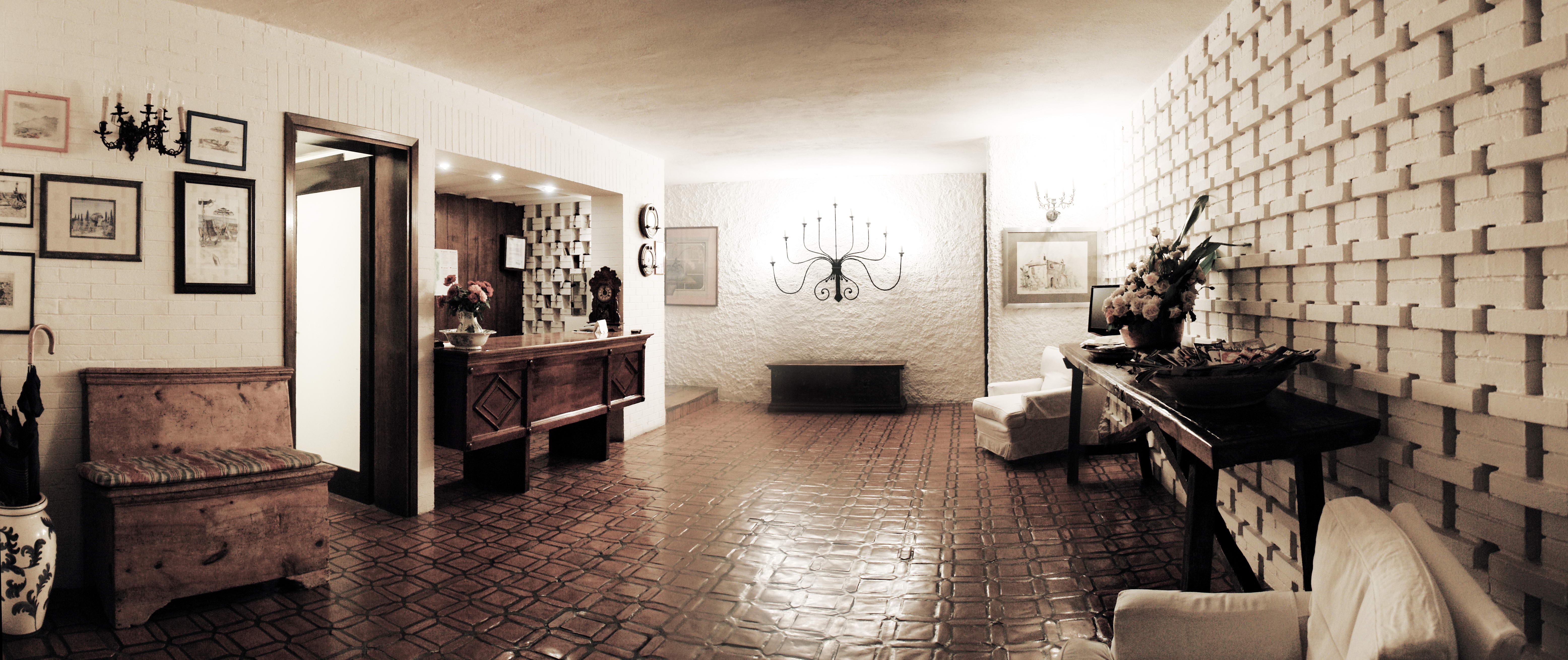 Hotel Della Baia Бая Домиция Екстериор снимка
