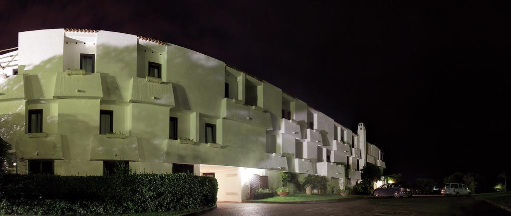 Hotel Della Baia Бая Домиция Екстериор снимка