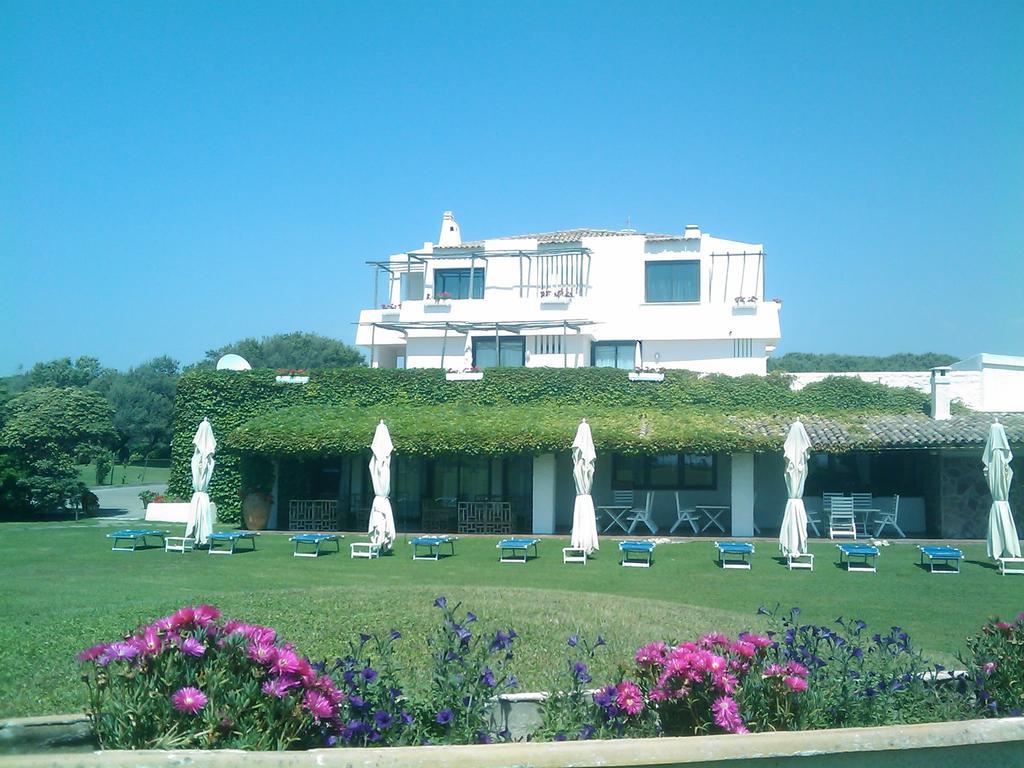 Hotel Della Baia Бая Домиция Екстериор снимка