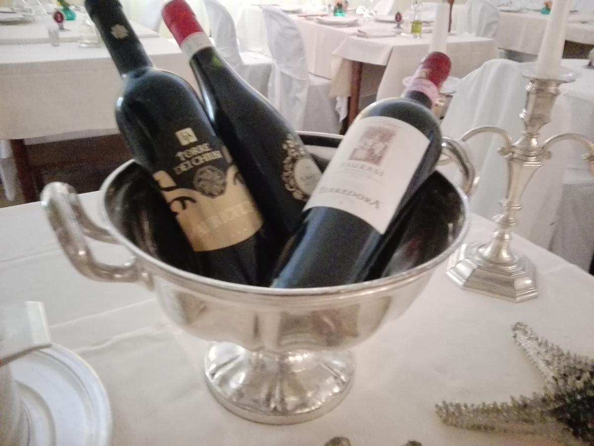 Hotel Della Baia Бая Домиция Екстериор снимка